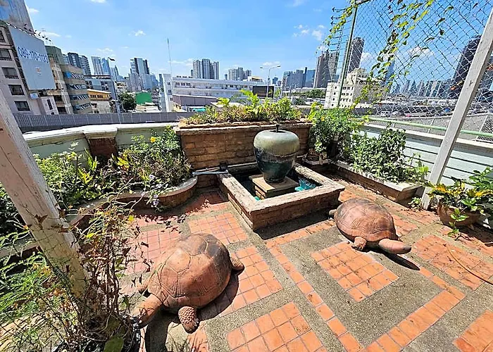 Private In Phatumwan Near Siam ,samyan,chula Hotel 5*