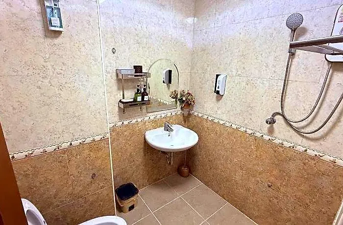 Private In Phatumwan Near Siam ,samyan,chula Hotel 5*